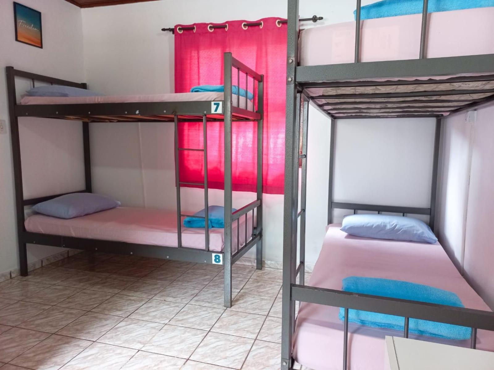 Hostel E Pousada Blue Lagoon Vila do Abraao Bilik gambar
